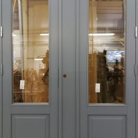Jykevä pariovi extra leveällä poskella. Kristiinankaupunki